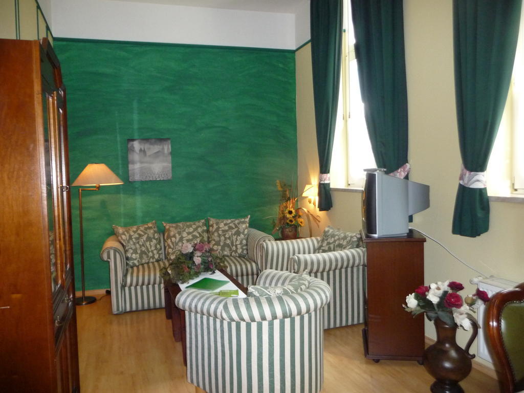 Hotel Am Grudenberg Χάλμπερσταντ Εξωτερικό φωτογραφία