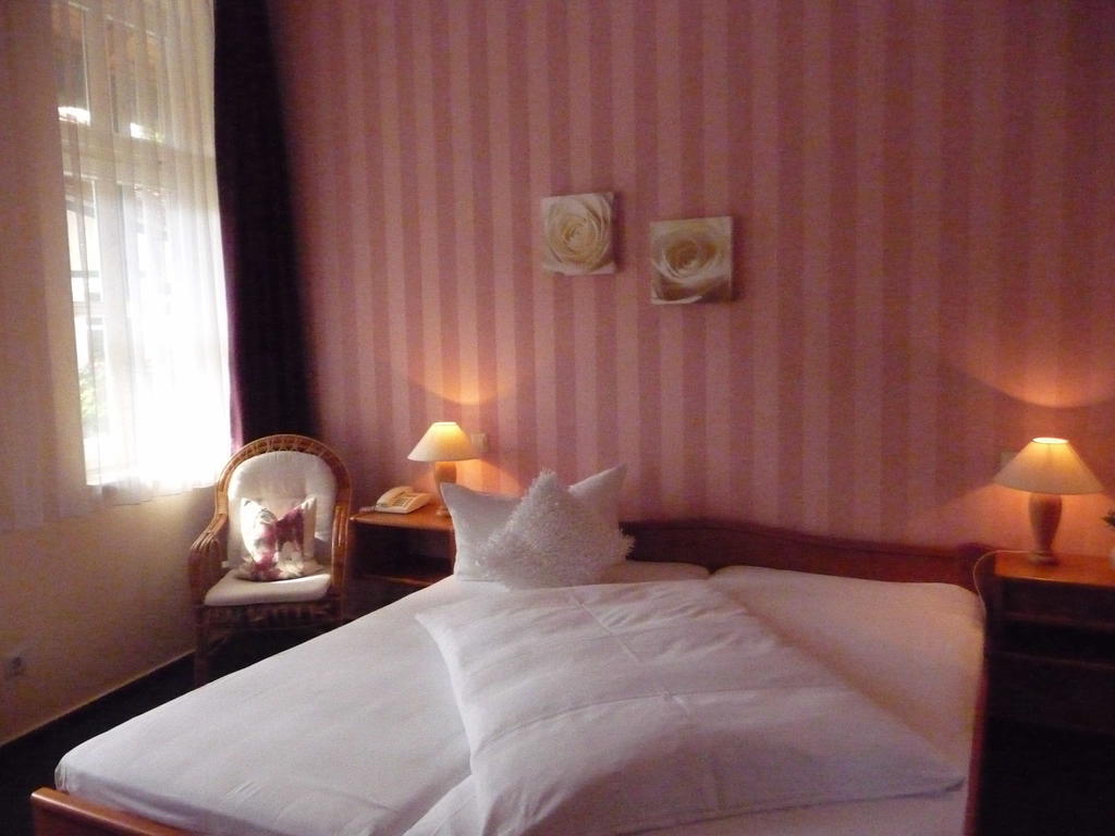 Hotel Am Grudenberg Χάλμπερσταντ Δωμάτιο φωτογραφία