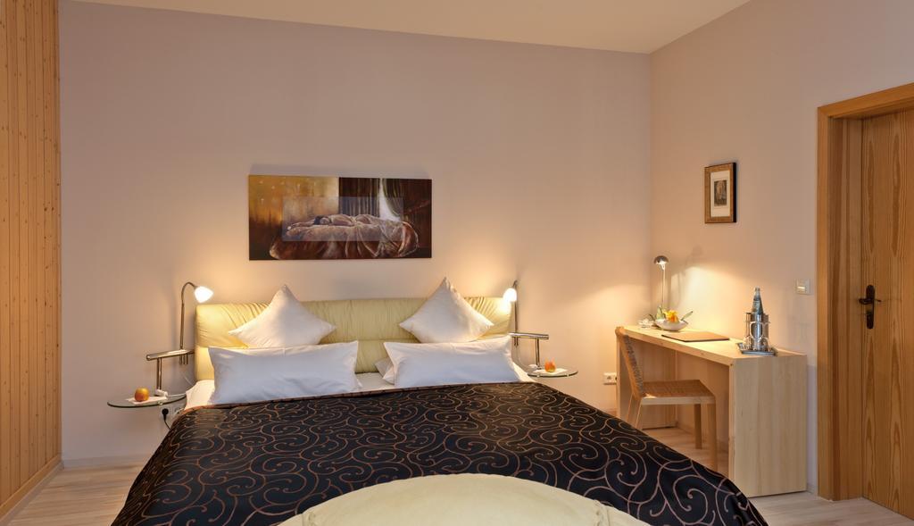 Hotel Am Grudenberg Χάλμπερσταντ Δωμάτιο φωτογραφία